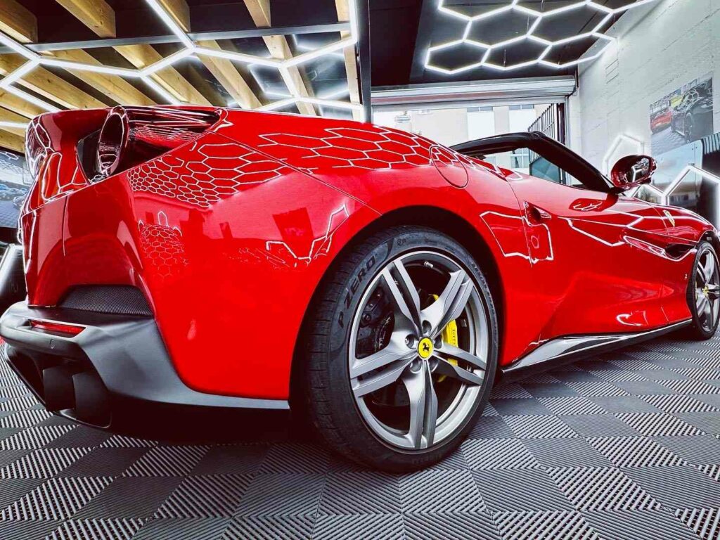 Mandataire Ferrari